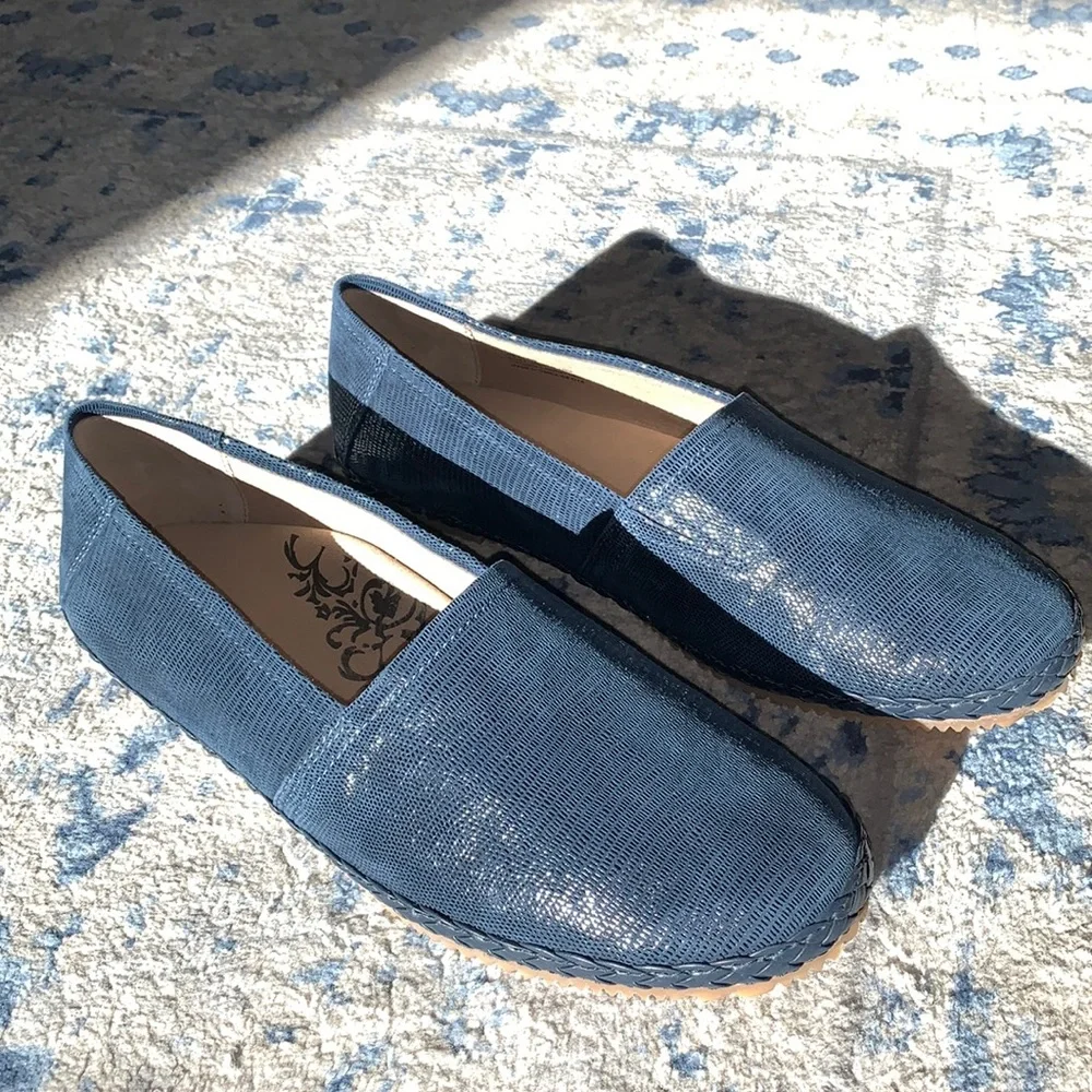 Aetrex navy loafers. Size 10. Like new! - Picture 2 of 10